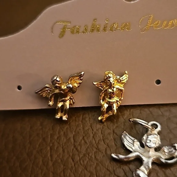 Vintage 1970s Cherub Cupid Two Single Post Earrings and Two Pendants - Picture 3 of 4